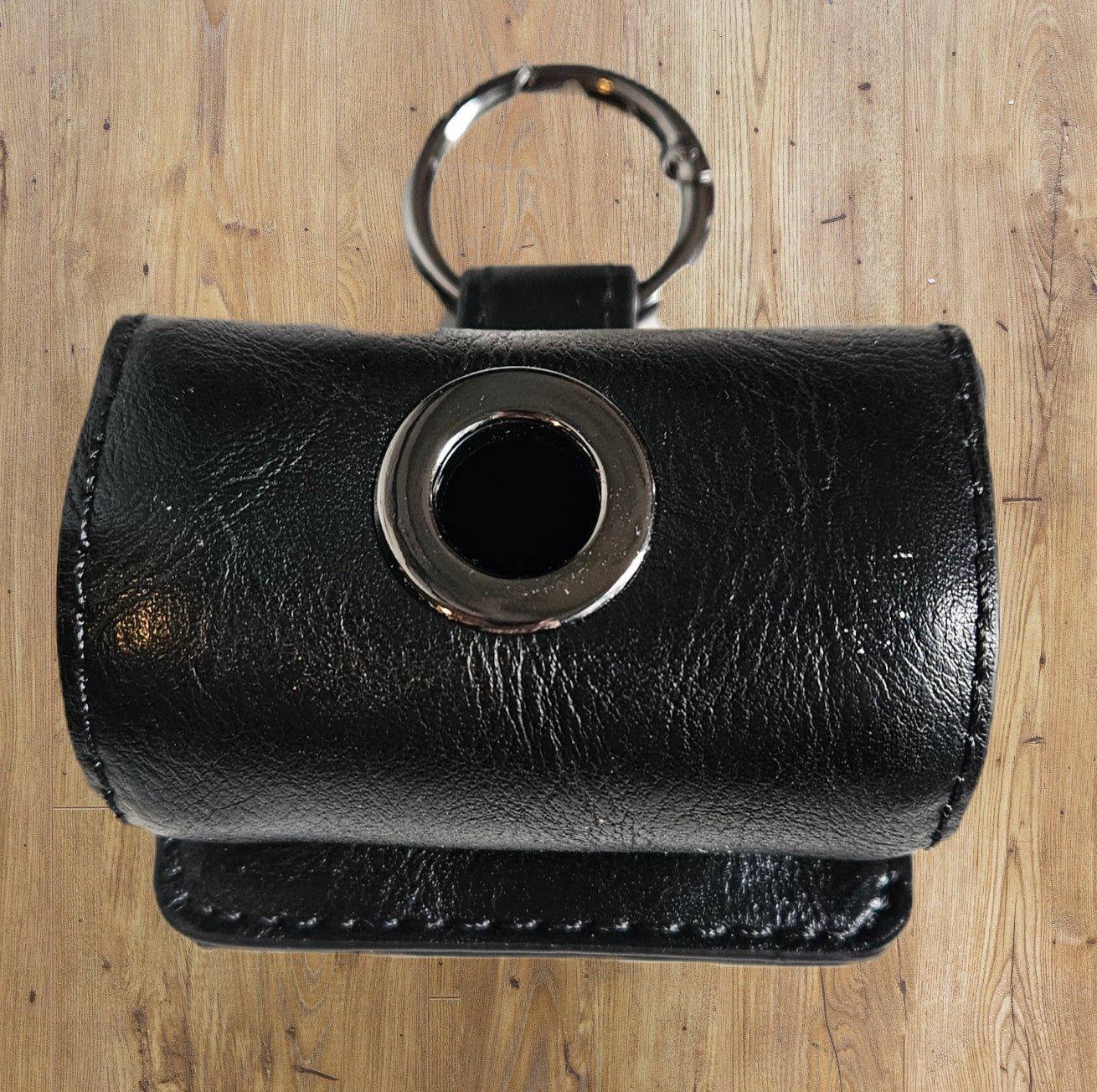 MILK AND PEPPER WINSTON POOP BAG HOLDER image 5